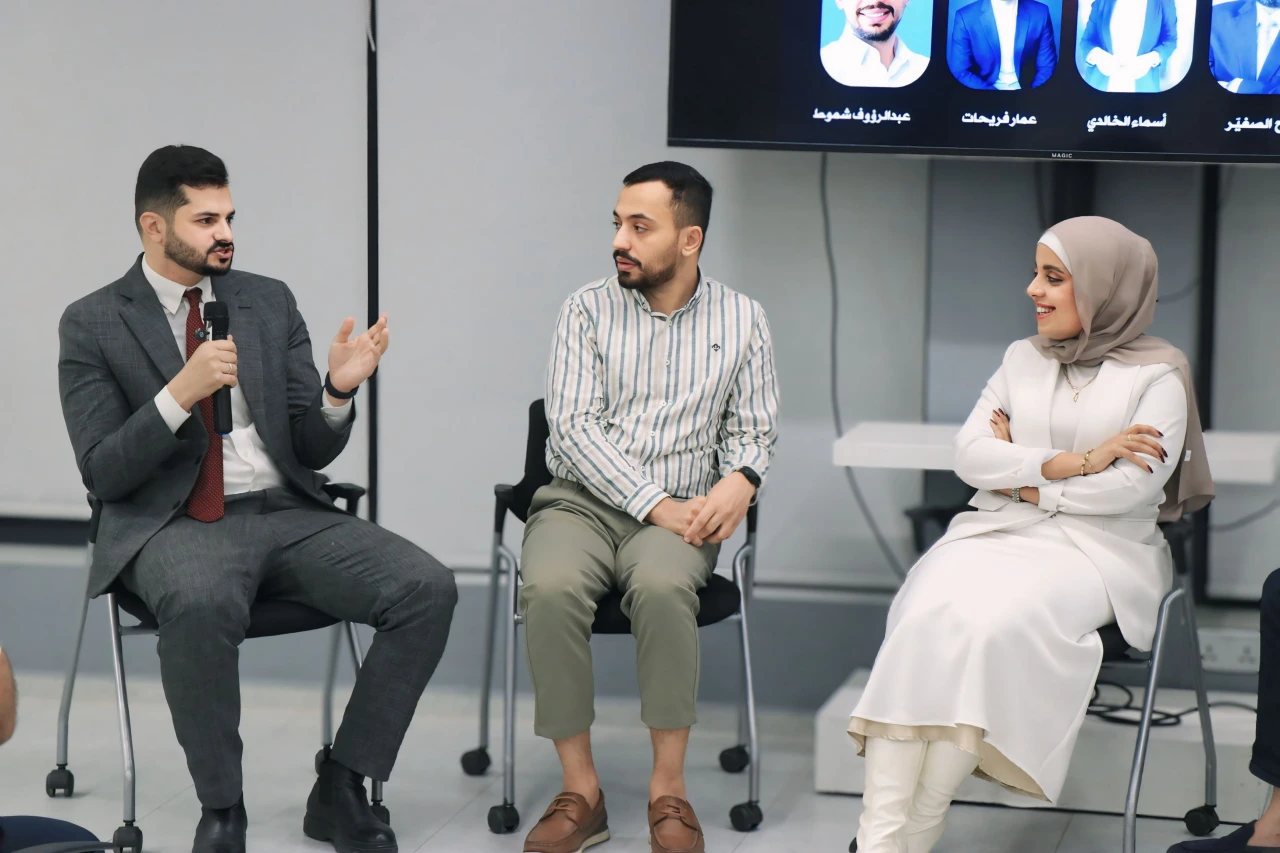 معرض متلقى المجلس الرابع 2